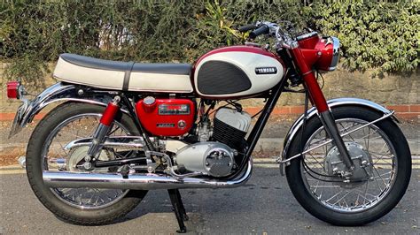 Dynomite Motorcycles 1965 Yamaha Ym 1 Red White Youtube