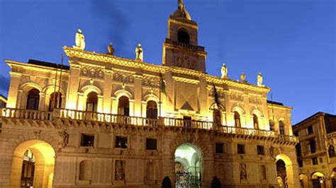 Novembre Giornata Mondiale Del Diabete Palazzo Moroni Si Illumina