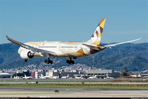 A Bly Etihad Airways Boeing Dreamliner Photo By Ramon Jordi Id