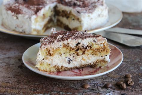 Ricetta torta tiramisù con pan di spagna senza lievito panna e mascarpone