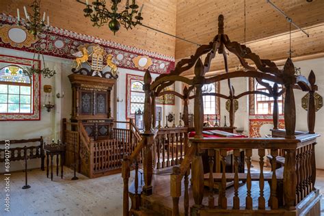 Foto De Sanok Poland August Inside The Synagogue Of Rural