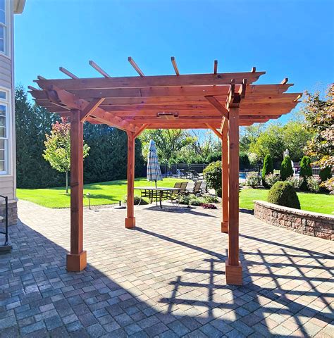 The Round Pergola Forever Redwood