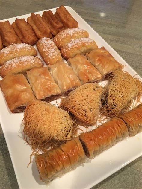 Bajramski Kola I Tulumbe Hurma Ice Jabukova A Kadaif Baklava