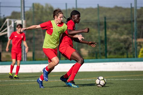 Entrenamiento Fútbol En Barcelona Kaptiva Sports Academy Bcn