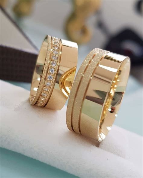 Par de Aliança de Casamento Noivado Banhada a Ouro 18k Elo7