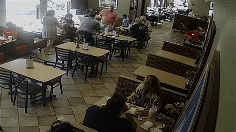 Video Texas Chick Fil A Employee Saves Choking Customer