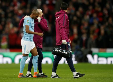 Fernandinho sofre lesão muscular leve e desfalca o City contra o