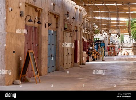 Old town dubai hi-res stock photography and images - Alamy