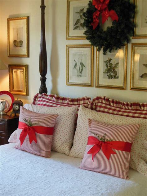 43 Beautiful Christmas Bedroom Decorations Ideas