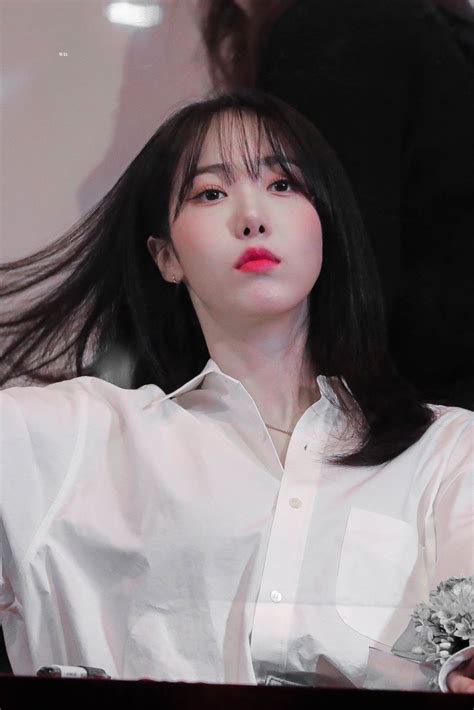 Sinb Viviz Fansign Event Kpop Girls Kpop Girl Groups Sinb Gfriend