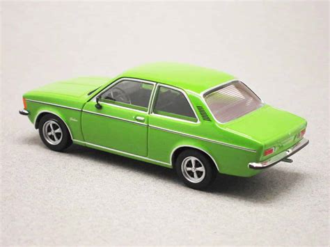 Opel Kadett C Berlina Verte Maxichamps 1 43e Minicarweb