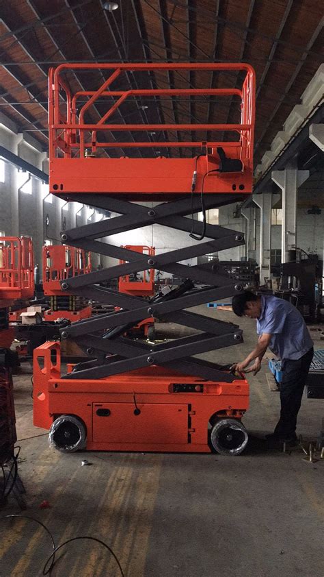 M Self Propelled Scissor Lift With Iso And Ce Approved Material