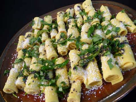 Khandvi Rolls – Gujarati Snack – ShowMeTheCurry.com