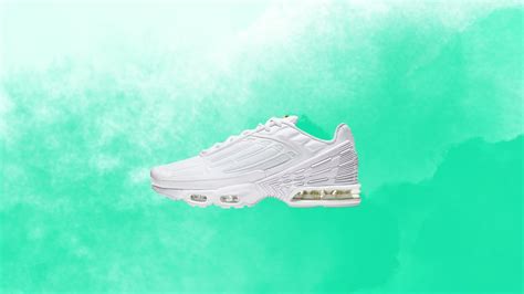 Cette paire de Air Max Plus chez Nike est affichée à un prix qui défie