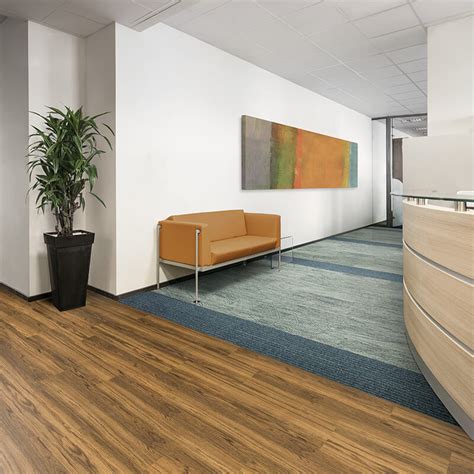 Interface LVT Natural Woodgrains | DCTUK