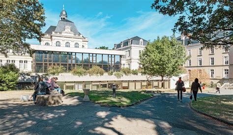 universite catholique de louest french language standalone program saf