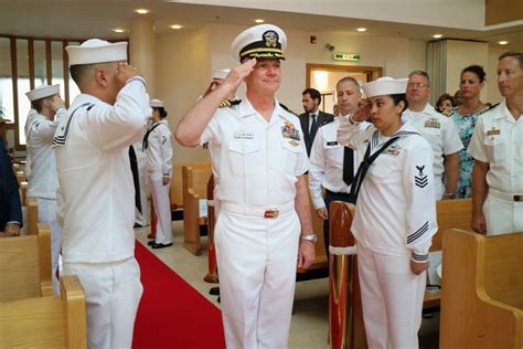 DVIDS - Images - USNH Naples holds change of command [Image 1 of 3]