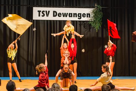 Sportakrobatik Im Tsv Dewangen Aus Aalen Unsere Leistungsgruppe