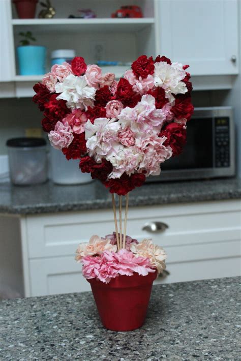 How to: Create a Valentine's Day Heart Shaped Arrangement - You Floral