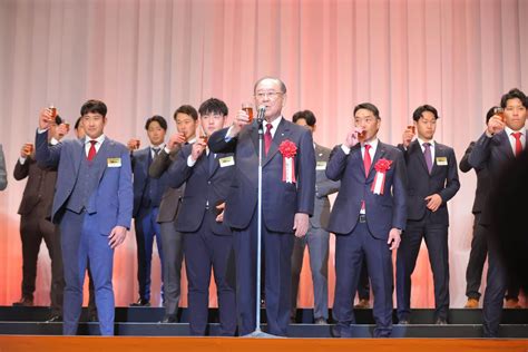 【巨人】中川皓太が激励会で「自分の力を出してチームの勝利に貢献したい」 2024年3月26日掲載 ライブドアニュース