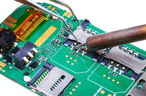 Mobile Phone Repair In Electronic Lab Working Place Electronic Technician Repai Affiliate