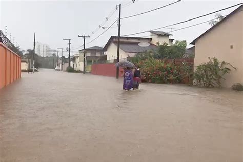 Chuva Desta Sexta Feira Alaga V Rios Pontos Em Rio Branco Outra Vez