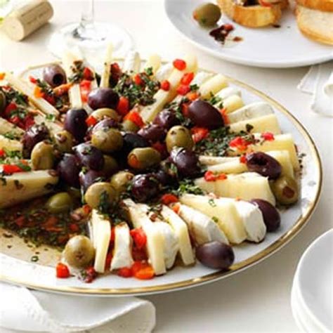 Appetizer - Marinated Olive and Cheese Ring