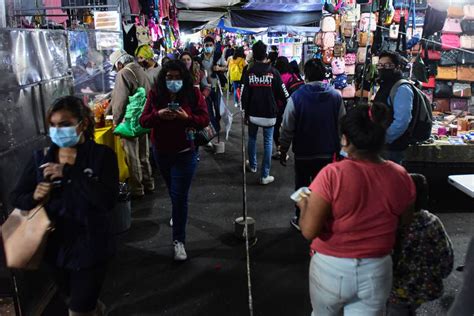 Tianguis Navide O De San Juan De Dios Guadalajara Mexico K Walking