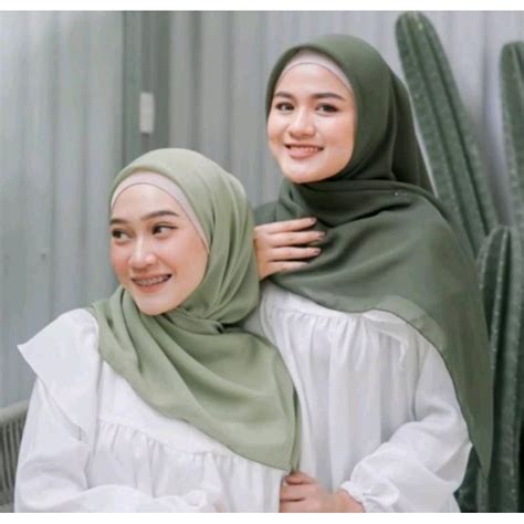 Jual Hijab Segi Empat Bella Square Sage Green Murah Shopee Indonesia