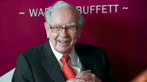 Warren Buffett Led Berkshire Hathaway Adds New 4 2 Bn Hp Stake