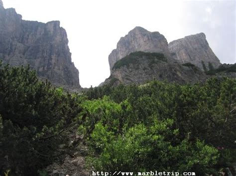 Pisciad H Tte Hike From Passo Gardena Gr Dner Joch Dolomites