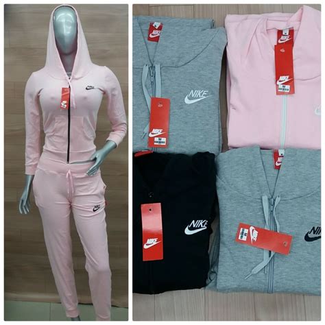 Venta Conjuntos Deportivos Nike Mujer En Stock