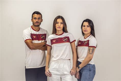 Vila Nova lança novo uniforme em comemoração aos 80 anos do clube EG