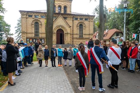 Wi To Szko Y Podstawowej Nr Im Armii Krajowej Foto August W Org