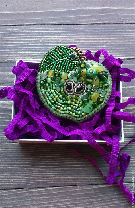 Брошь "Яблоко" в интернет-магазине на Ярмарке Мастеров | Брошь-булавка ...