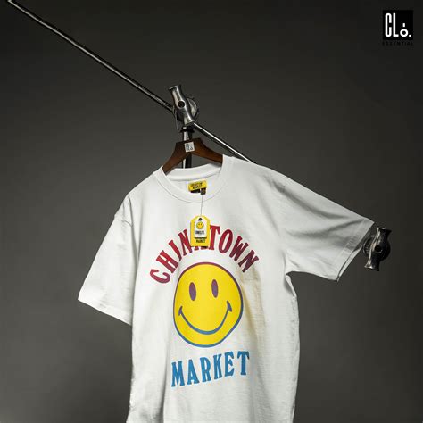 Chinatown Market Smiley Logo Tee White Closess