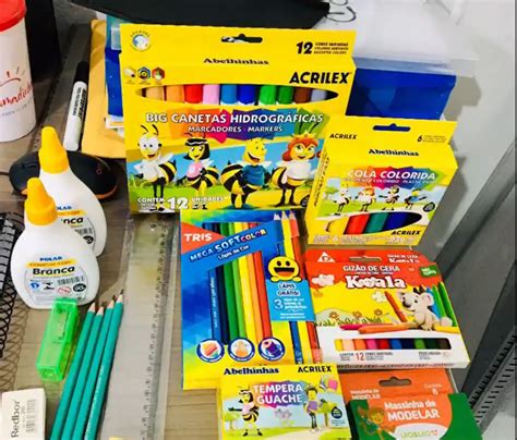 Prefeitura Entrega Kits Escolares Para Alunos Da Rede Municipal