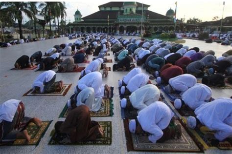 Bacaan Niat Takbir Dan Tata Cara Sholat Ied Idul Fitri Lengkap Arab