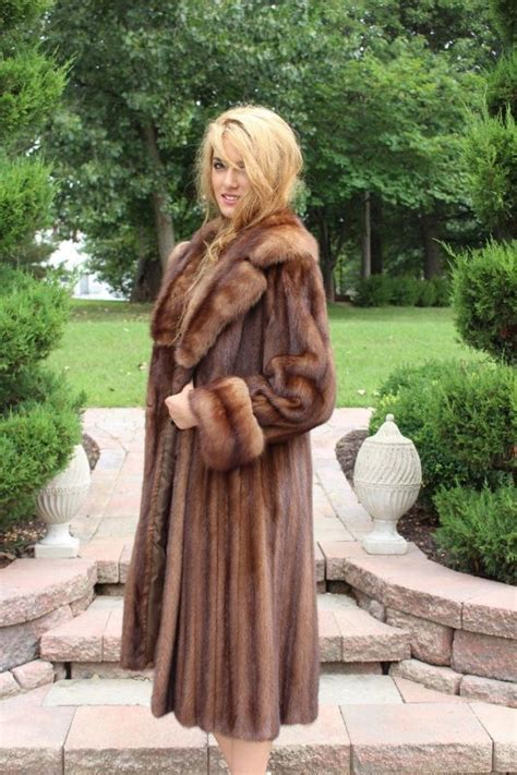 Fl045 Fur Fashion Guide Furs Fashion Photo Gallery Fur Fashion Fur Fashion