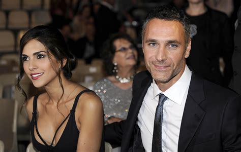 Raoul Bova E Rocio Munoz Morales In Giro Per Chiese I Due Vicini Alle