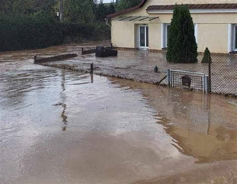 W pół godziny ulewa zalała drogi i domy Powódź błyskawiczna zaskoczyła