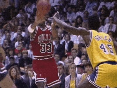 '80s & '90s NBA Gifs — Scottie Pippen to Michael Jordan – 1991 NBA ...