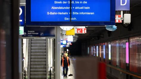 GDL Streik bei der Bahn Verspätungen und Ausfälle bis Samstag SWR