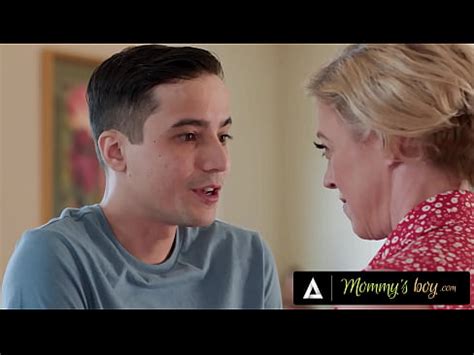 Stacked MILF Gets Smashed By Yo Guy XNXX