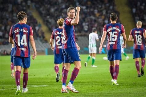 Fc Barcelona Real Betis Wynik I Relacja Gol Lewandowskiego Wideo