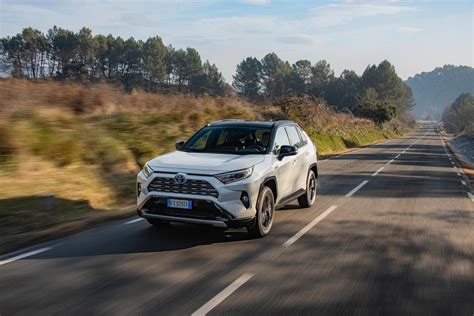 Toyota Rav4 25 Hybrid Dynamic Force 218 Km Fwd E Cvt Selection Super