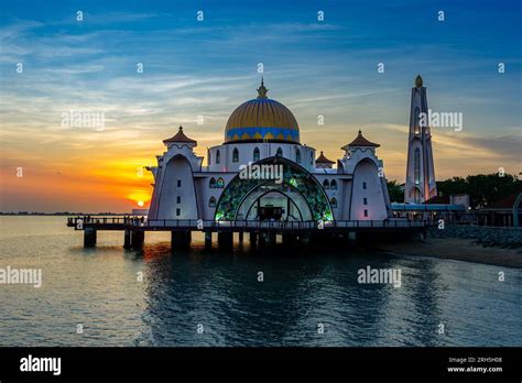 Malacca Straits Mosque At Sunset Malacca Malaysia Stock Photo Alamy
