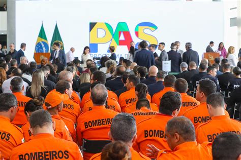 Ibaneis Participa De Evento No Planalto E Exalta Parceria No Reajuste