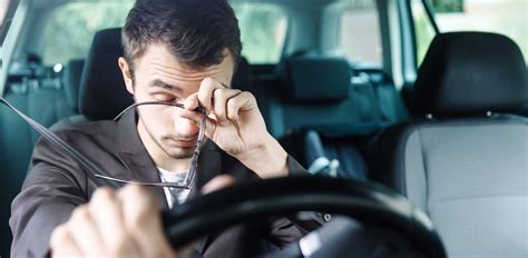 Driving when tired: How to avoid dangerous driving - Ageas