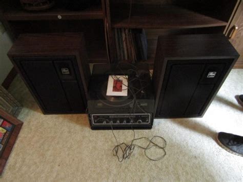 zenith stereoturntable  allegro speakers